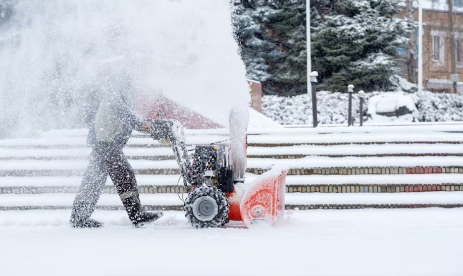 Machine Leaves Too Much Snow Behind