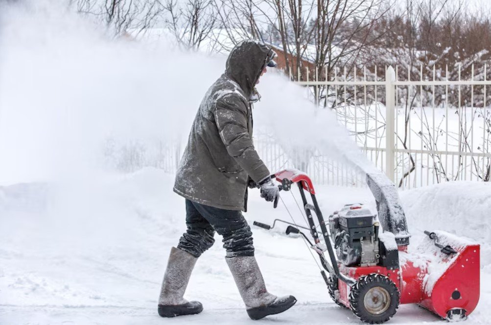What to Wear for Snow Blower Safety
