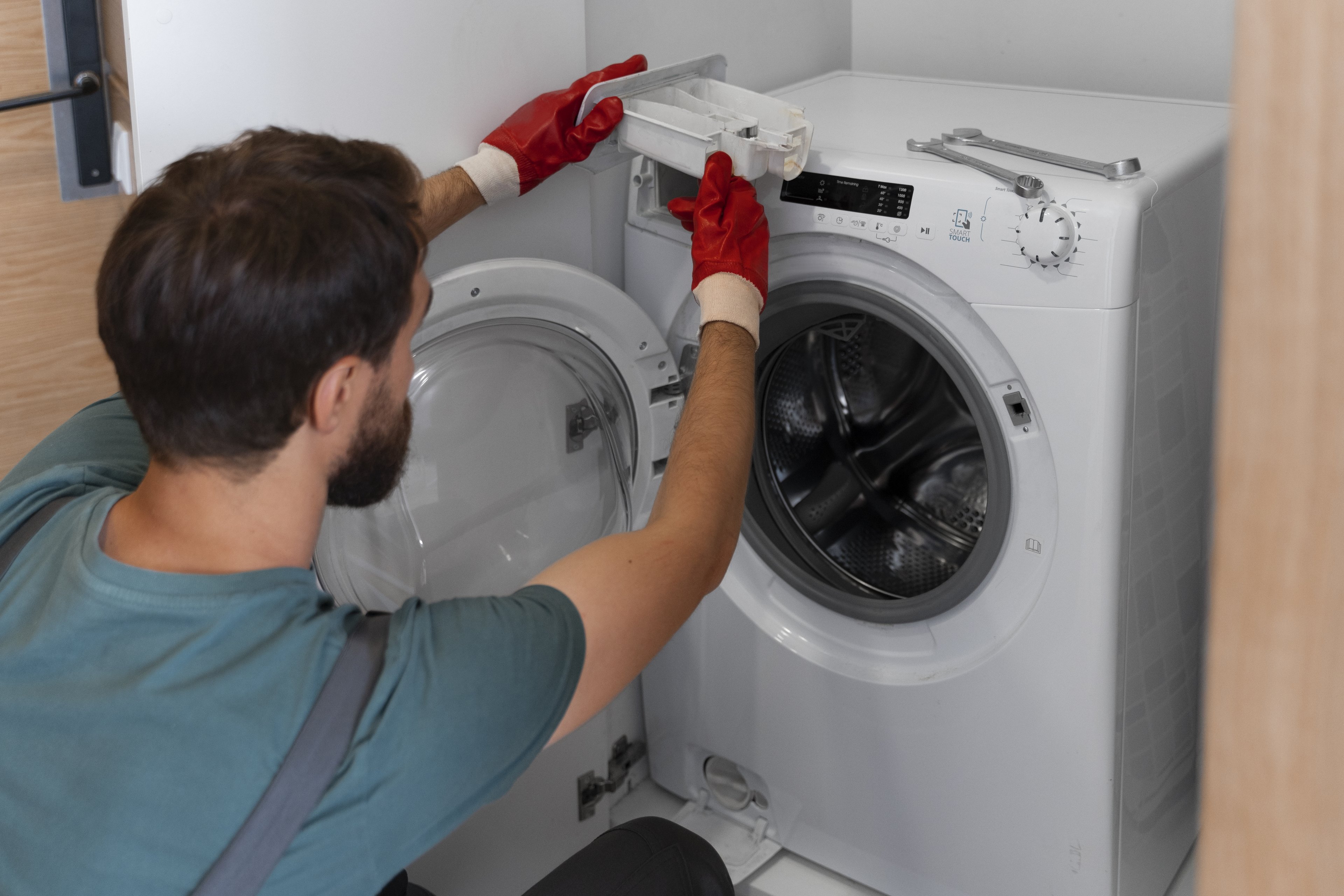 Factors affect the Cost of Tumble Dryer Repair (Source: Freepik)