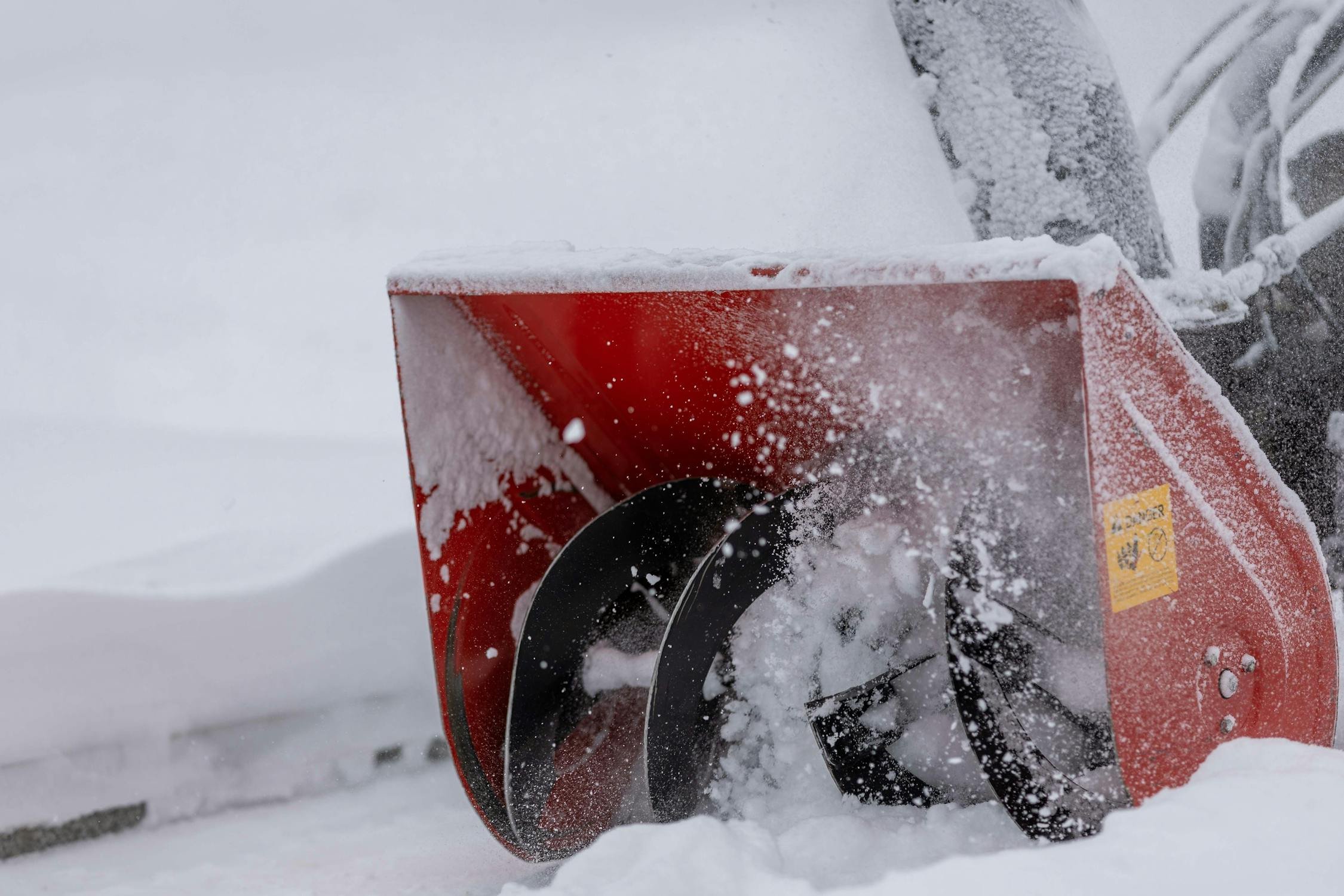 After the final use of the season, you should run the engine until all remaining fuel is consumed (Source: Pexels)